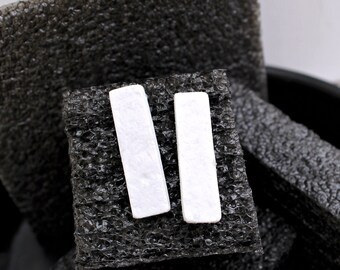 Recycled plastic bags stud earrings / eco-friendly earrings / sustainable jewelry / minimalist white earrings / recycled material jewelry