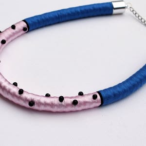 Statement Seil Halskette/Seil Schmuck/handgemachte Schmuck/Polka Dot/dunkel blau/schwarz/seidig rosa/Perlen/für ihre/Geschenk-Ideen/Frühling/Sommer Halskette