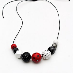 Chunky bead necklace/modern necklace/wooden necklace/colorful necklace/statement necklace/oversized/red/black/white/bronze/polka dots