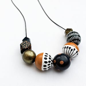 Collar de cuentas gruesas/collar de madera/cuentas grandes/colorido/floral/collar llamativo/extragrande/dorado/mostaza/azul oscuro/verde oscuro/lunares