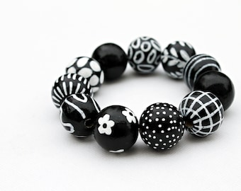 Chunky bead bracelet/wood bracelet/large bead jewelry/geometric jewelry/statement bracelet/oversized/white/black /polka dot/ florals/stripes