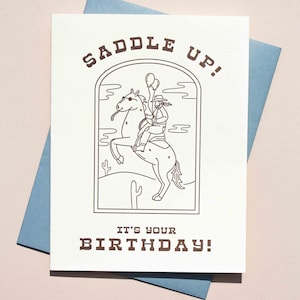 Prepare-se, é seu aniversário! Cartão de felicitações tipográfica