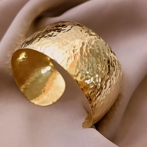 Gold ,Silver, Wide Cuff Hammered , Wrist Bracelet made of brass , copper ,aluminium, Gold plated 24k