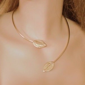 Mixed Metal Mid Century Leaf Necklace \u2013 Copper and Brass Leaves Choker \u2013 1950s