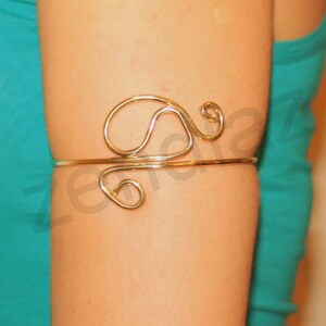 Innovative upper arm cuff armband made of brass or aluminium wire. image 3