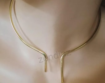 Delicado collar gargantilla de oro: