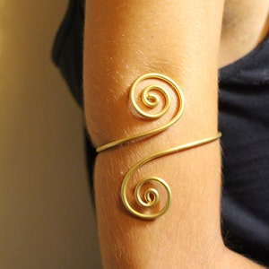 Upper arm cuff arm band spiral handmade made of brass, aluminium, german silver or sterling silver 925 wire. image 2