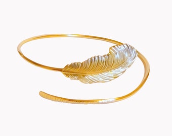 Arm Cuff Leaf - Upper Arm Band  made of gold brass wire and leaf .