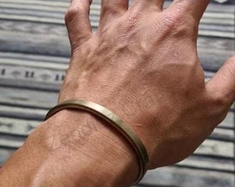 Pulsera rígida de latón rústico:
