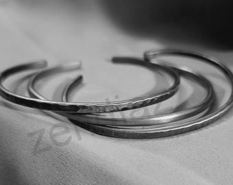 Handsmidda titanarmband i tre delar, hypoallergent