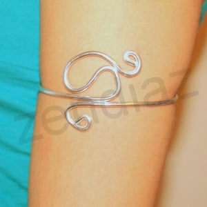 Innovative upper arm cuff armband made of brass or aluminium wire. image 1