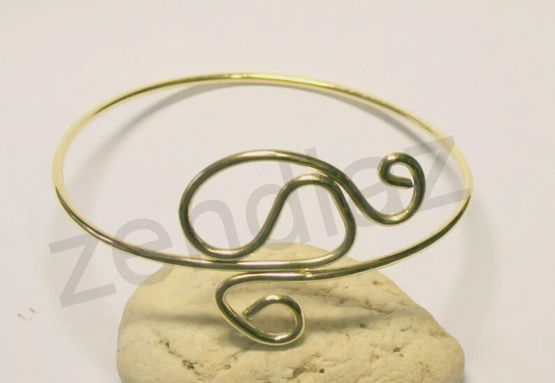 Innovative upper arm cuff armband made of brass or aluminium wire. image 2