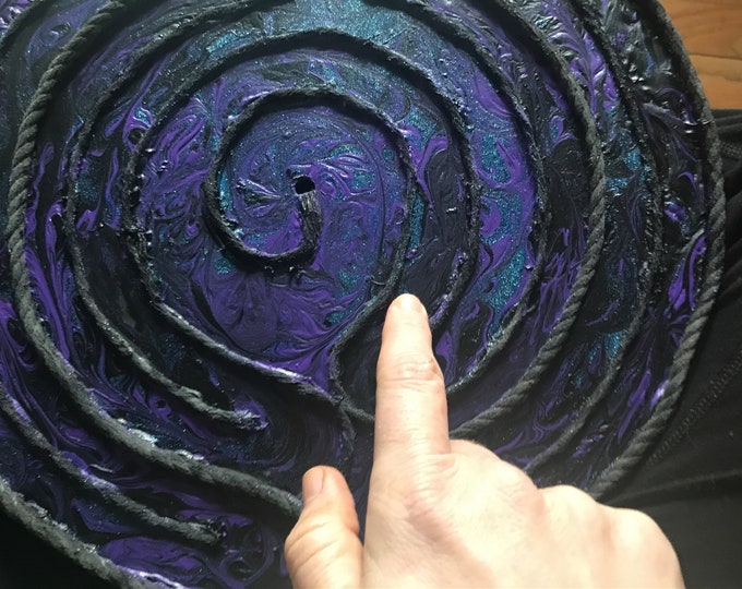 Handmade Finger Labyrinth: Sparkles in the Darkness