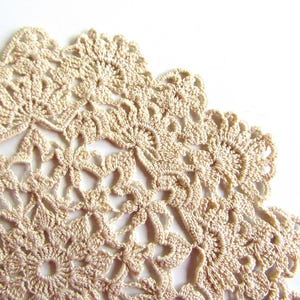 Ensemble de 2 napperons roses avec dentelle blanche pour commode