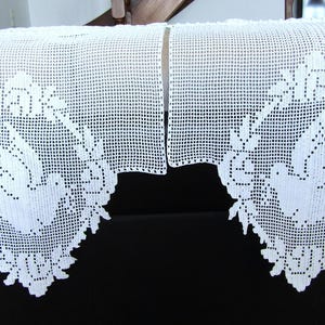 View-breaking curtains, veil Handmade crochet lace floral dove.