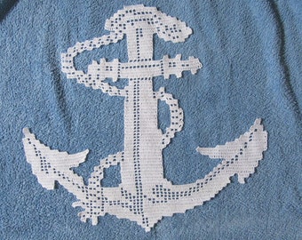 Napperon Ancre marine au crochet en coton blanc . Fait main . White cotton crochet marine anchor doily. Handmade .