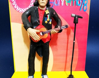 Action Figures figurine - Rino Gaetano with ukulele and Sanremo 1978 Festival background