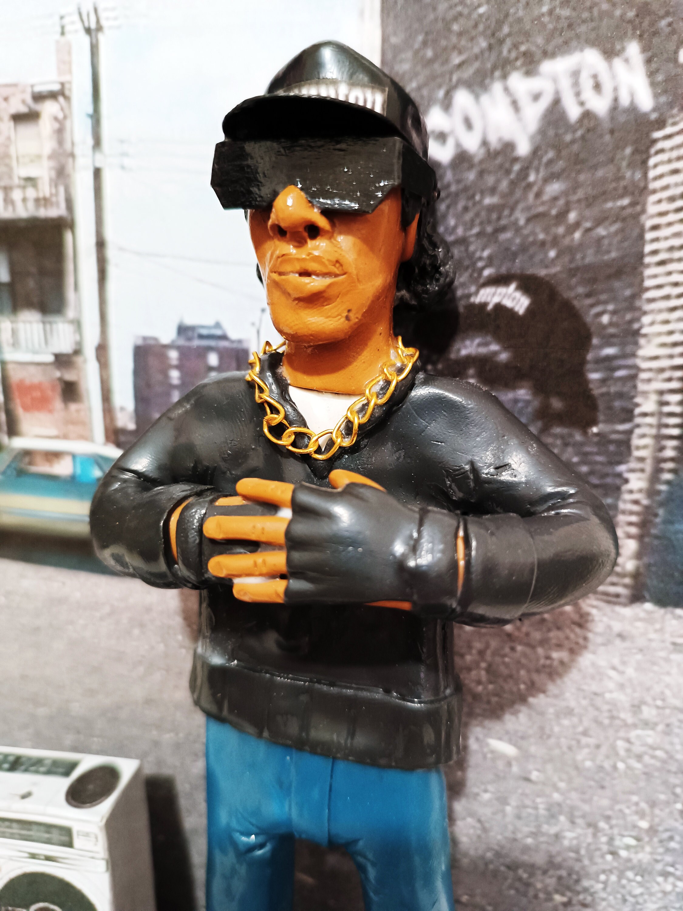 Amazon.co.jp: レジェンド HipHop ラッパー フィギュア (Eazy-E