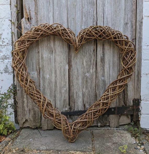 Large Giant Plain Willow Wicker Wreath Base. Natural UK Hanging Giant Circle Ring Heart