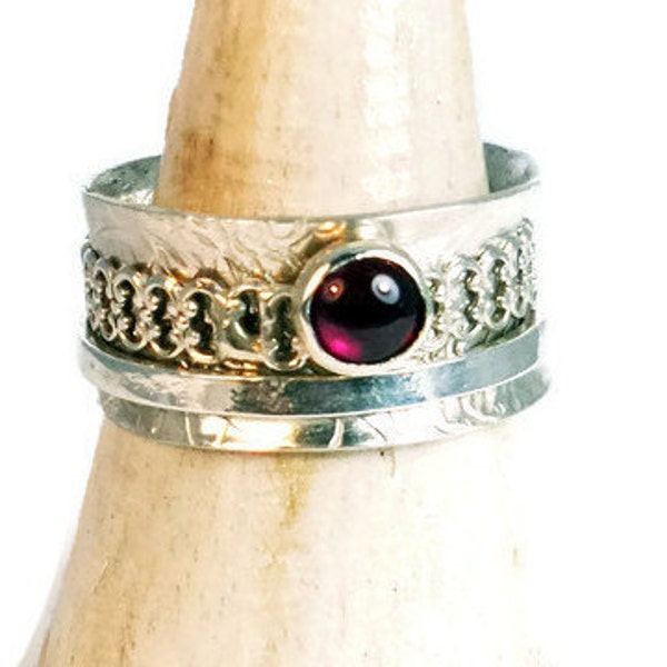 Silver Garnet Spinner Ring/Textured silver inner ring/Fancy gallery wire/Gorgeous  Statement Ring/ Unique gift, Valentine/SizeV