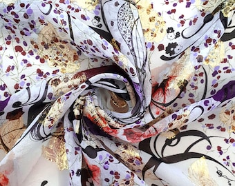Tejido de voile de seda italiana / Estampado floral dorado con lúrex, ligero y transparente, hecho en Italia.