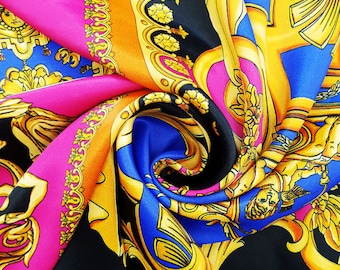 Tessuto italiano in viscosa duchesse, stampa barocca in raso, materiale elegante per abiti e gonne