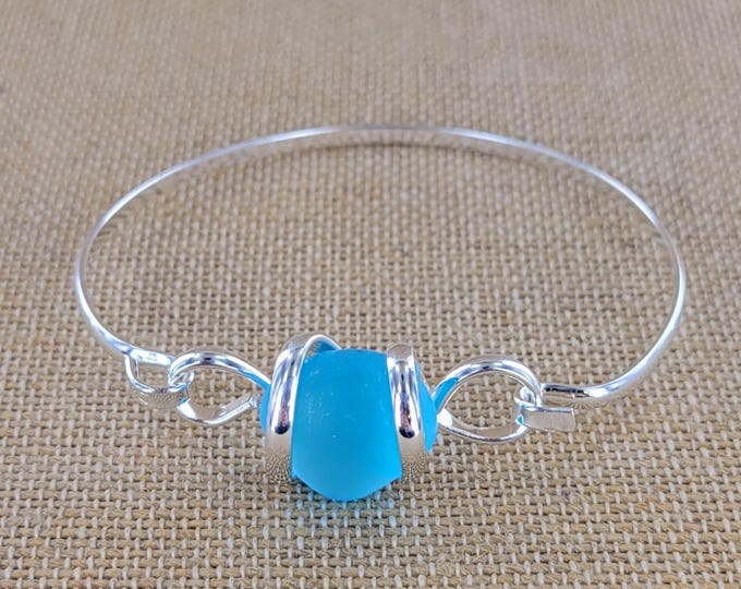 Shiny Bead Tassle Bracelet, Aqua