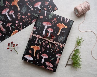 Christmas Mushrooms Wrapping Paper - Xmas Giftwrap - Botanical pattern - Fungi, twigs and berries - Black