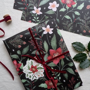 Carta da regalo natalizia - Motivo botanico - Rosa di Natale, skimmia e abete - Nero