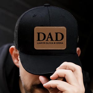 Gorra de papá personalizada con nombres de niños, gorra de béisbol con parche de cuero personalizado, regalo del Día del Padre, gorras de papá personalizadas, regalo único para papá, gorra de camionero para papá