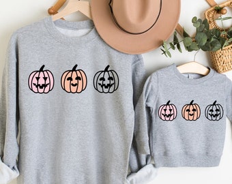 Mama and me Halloween, Spooky Season Mama Sweatshirt, Halloween Mommy and Me Outfits, Halloween Family Matching Sibling