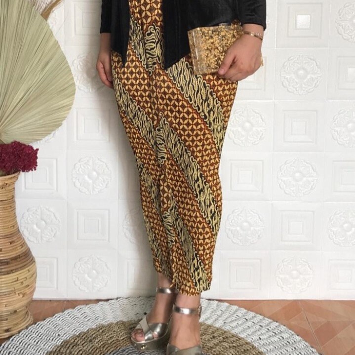 Kebaya Pleated Skirt Traditional Indonesian Batik Pleated Etsy