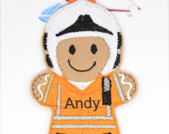 AIR AMBULANCE PERSON Medic Hems Helicoptor Pilot Felt Handmade Key Ring Hanging Decoration Gift Gingerbread Man Emergency Service Doctor