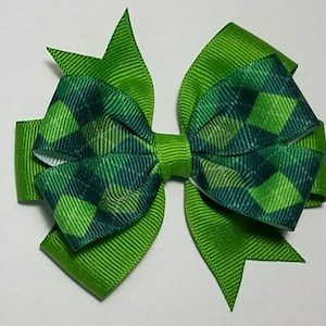 3.5" Green Argyle Hair Bow *You Choose Solid Bow Color*