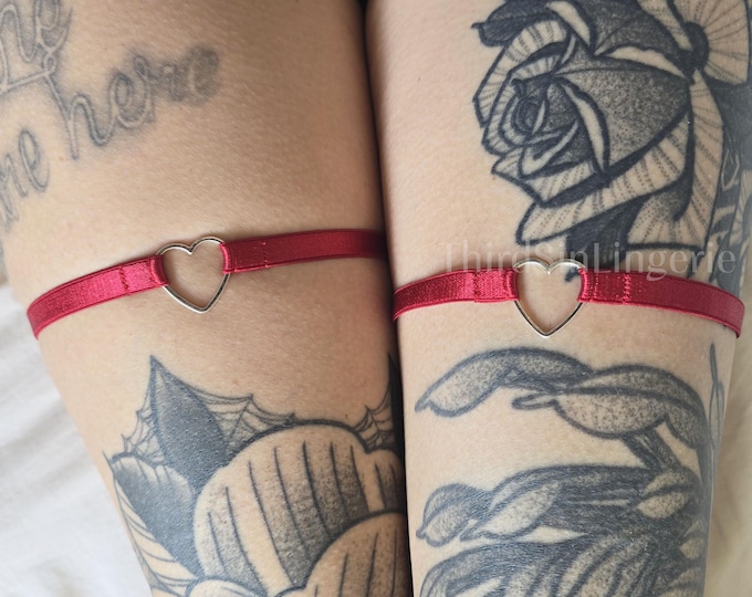 HEART | Garters with Heart Pendant, Adjustable Accessories with Satin Finish, Single or Pair