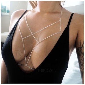 BELLA | Ketten-BH, Körperschmuck für Frauen, Accessoire in Silber, Gold & Roségold (EISEN-LEGIERUNG)