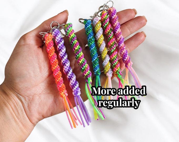 Spiral Scoubidou Keyring, Handmade Plastic Lace Boondoggle, Retro 90s Craft