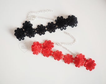 Daisy Choker - Lace Necklace, Floral Accessories, Size Inclusive and Adjustable Costume Jewellery, Minimalist Simple