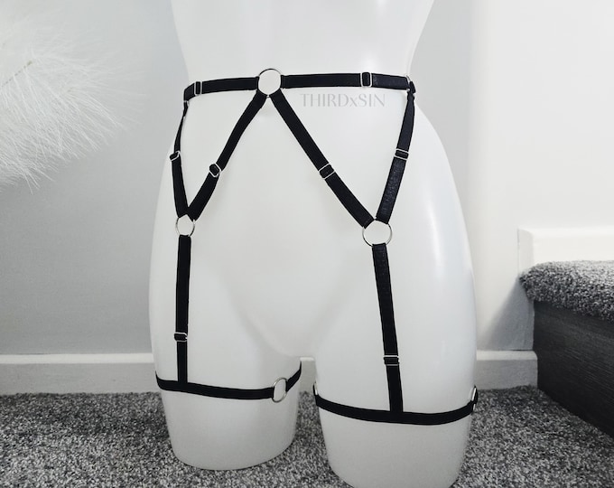 KARMA | Suspender Belt with Garters, Adjustable Lingerie for Women with Magnetic Clasps, Plus Size Inclusive
