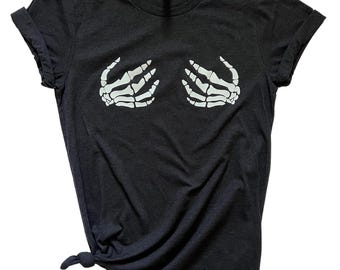 T-shirt d'Halloween mains squelettiques