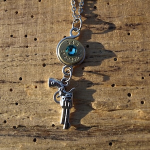 Colar de bala feito à mão com pingente de revólver. Escolha sua bala. Cristal Swarovski opcional. Sua escolha de bala.