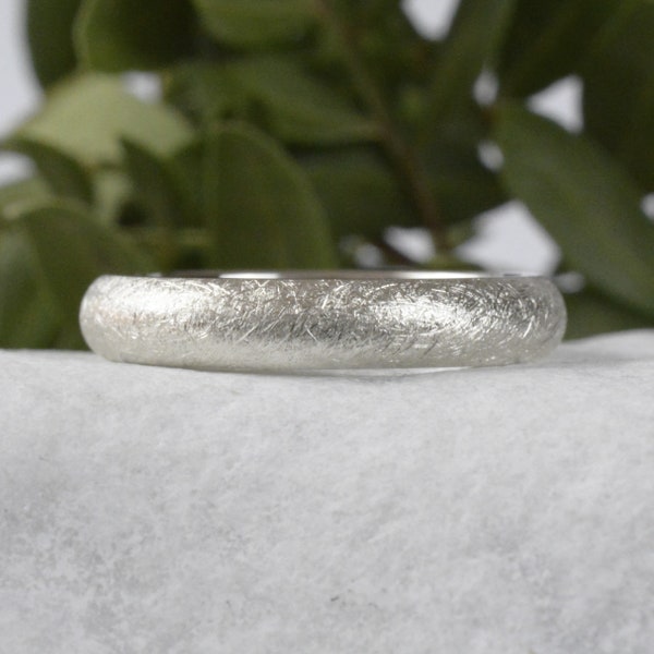 Bandring/Freundschaftsring aus 925 Sterling Silber 4 mm breit | Eismatt | Mit Gravur personalisiert kombinierbare Ringe