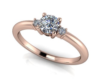 Verlobungsring Damenring mit 3 Zirkonia Steinen aus 14kt. Rose Gold | Goldring Valentinstag Geschenk