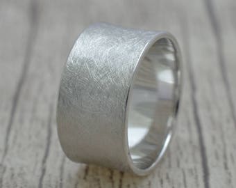 Bandring aus Silber | 10,9,8 mm breit | leicht konkav | Eismatt | Mit Gravur personalisiert