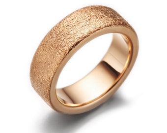 Textured ring in 333 (8ct.) Yellow gold