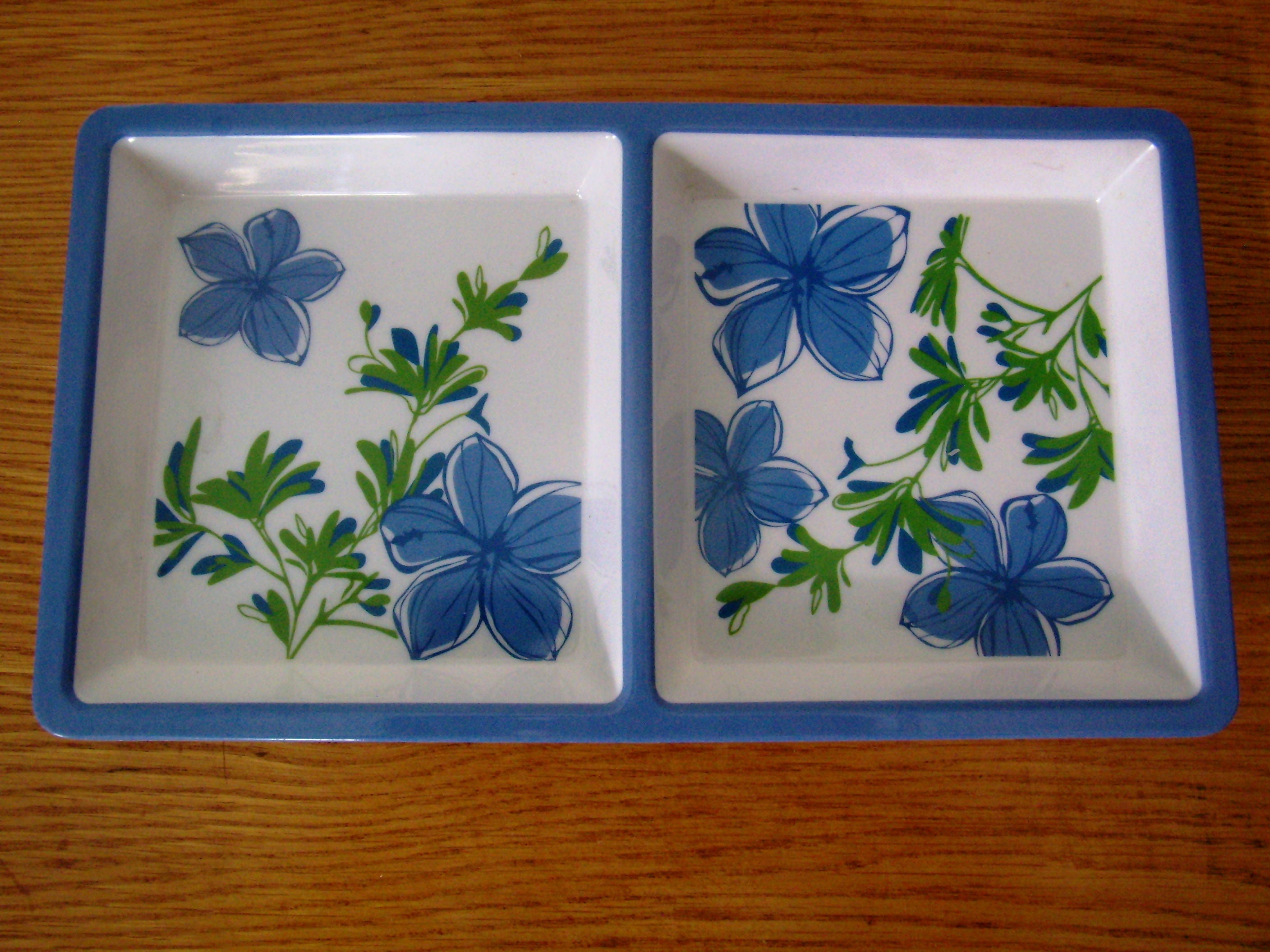 Assiette Apéritif Bakélite, Fleurs Bleues, Petit Plat de Service, Assiette Tapas, à Pain, Cadeau Hot