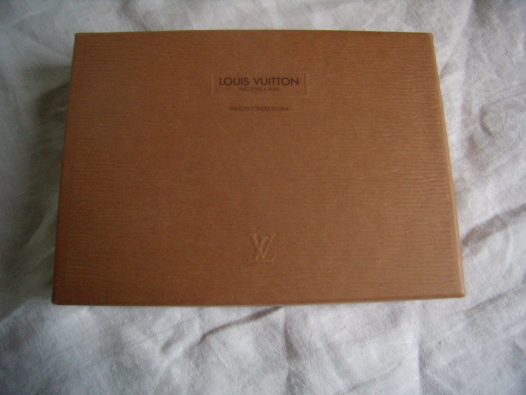 Singaporean woman buys Louis Vuitton bag, receives empty box