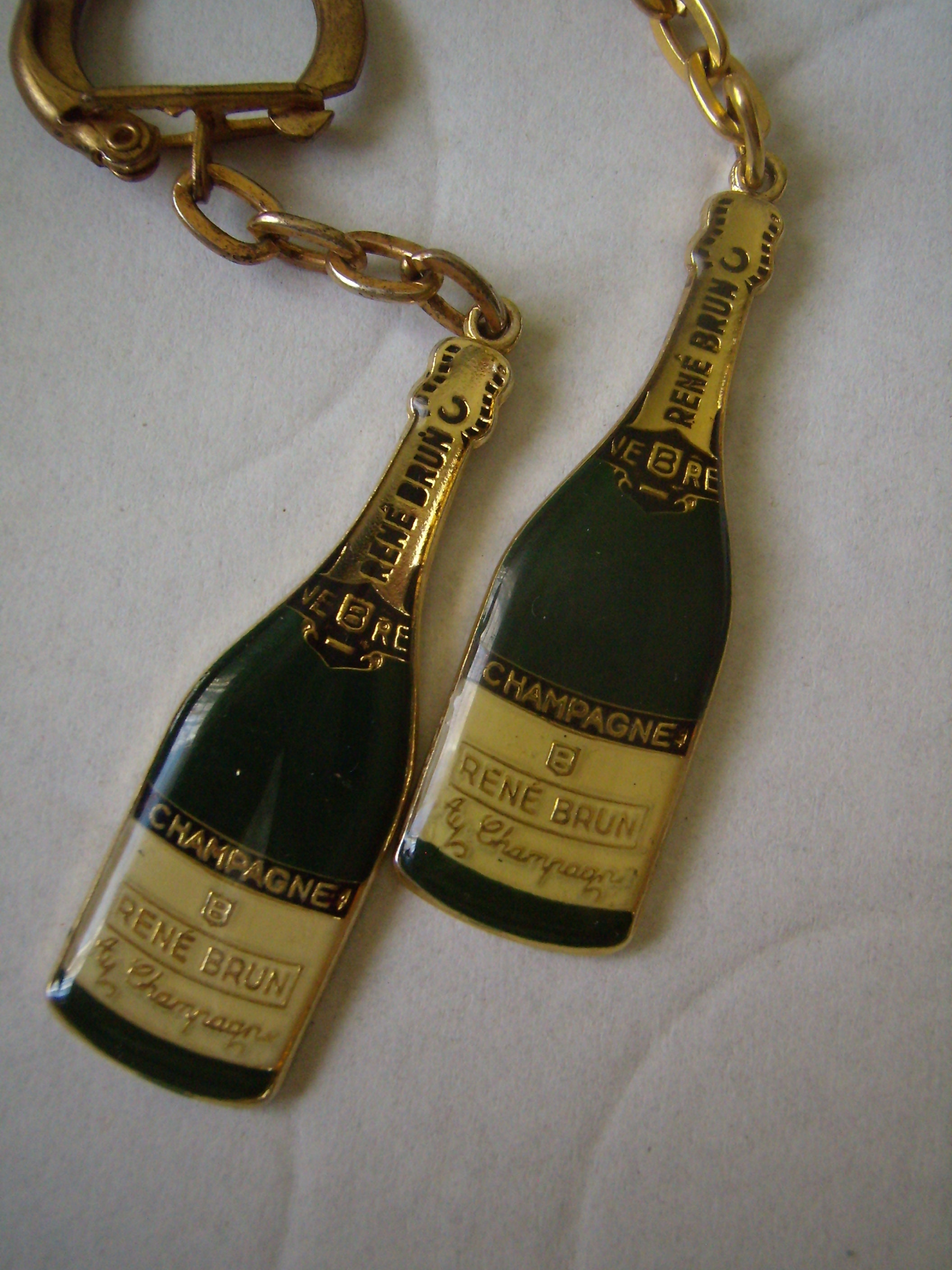 Champagne Taittinger Reims Collectable Keychain 