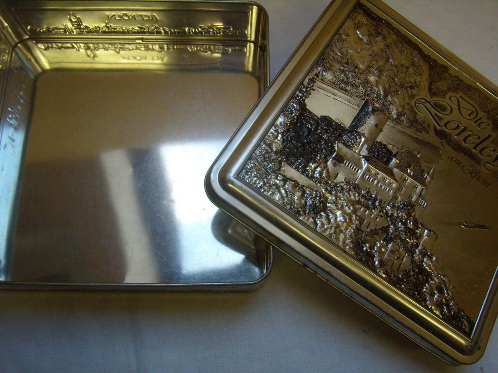 Beautiful 80s Tin Box Rectangular Tin Vintage Metal Boxes Etsy