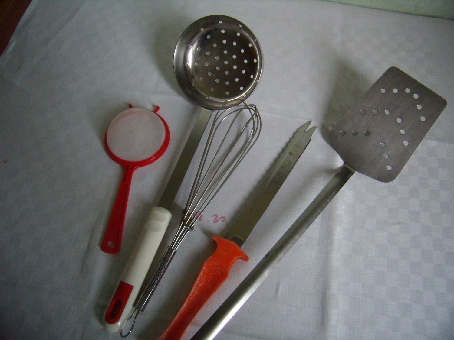 Vintage Set de 5 Ustensiles Cuisine Français, Vintage, Fouet, Passoire, Spatule, Ustensiles Rustique